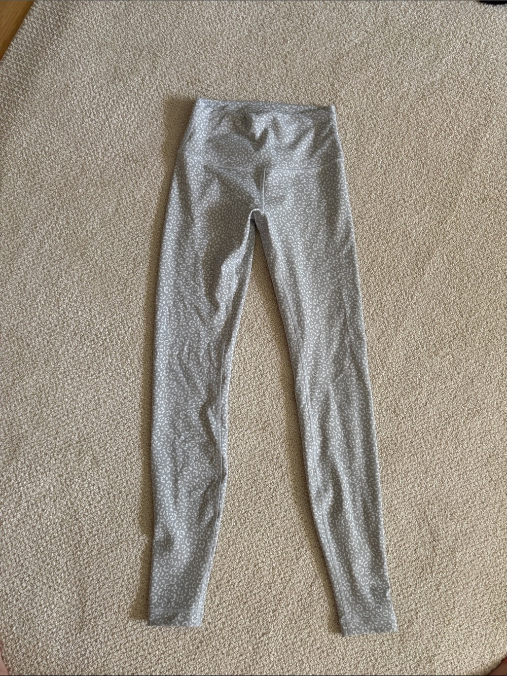 Lululemon size 4 leggings